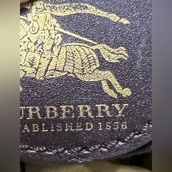 Authentic Vintage Burberry Haymarket Check Coated Canvass Shoulder Bag - Picture 9 of 11